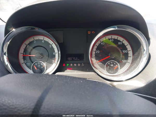 2012 DODGE GRAND CARAVAN SXT — I7
