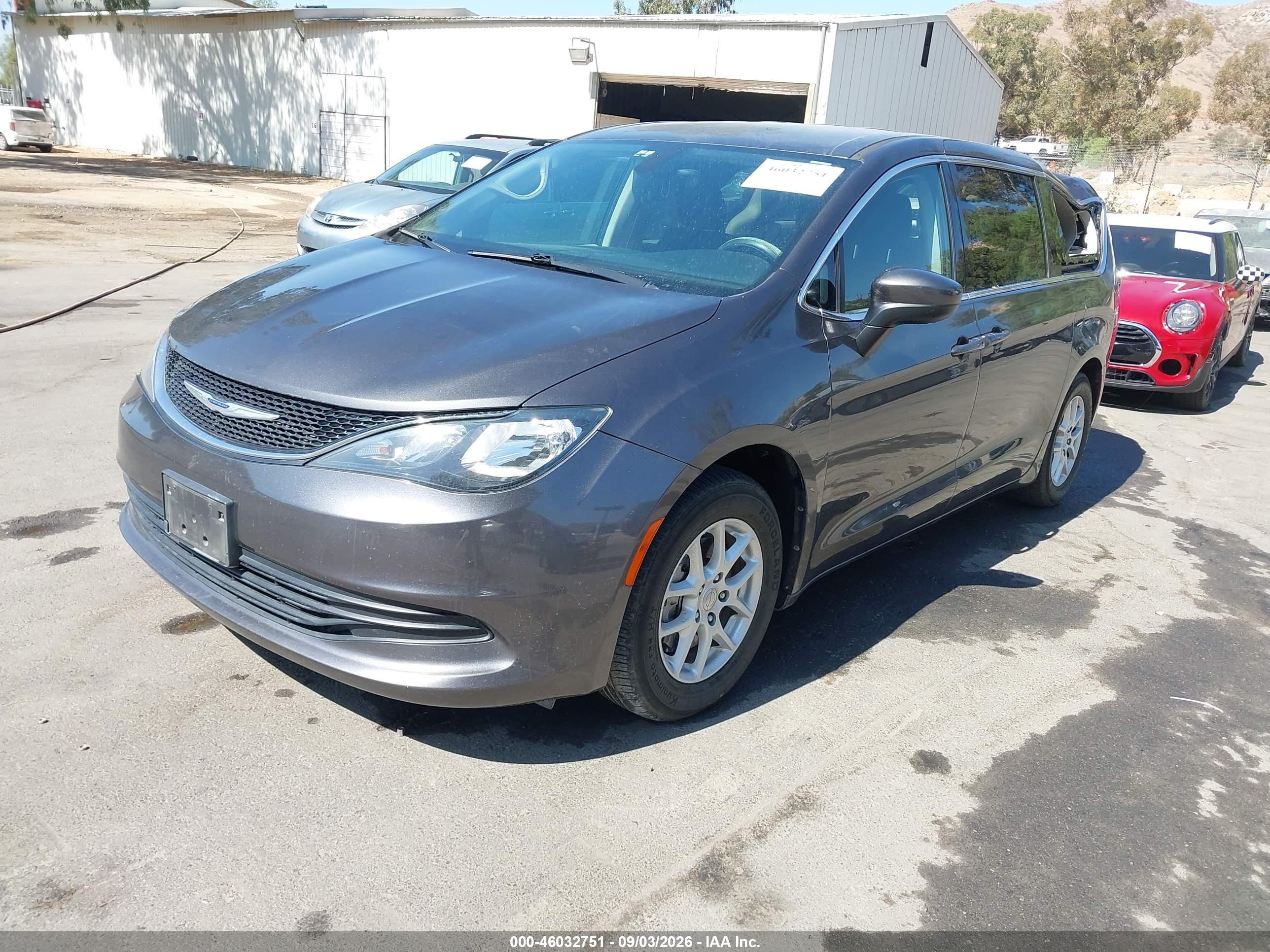 2019 CHRYSLER PACIFICA TOURING — I2