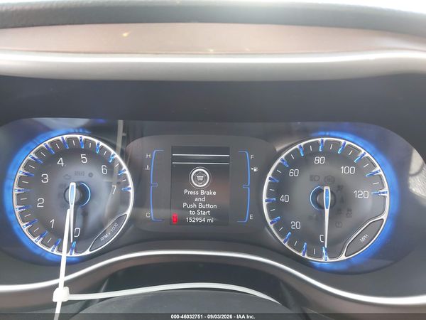 2019 CHRYSLER PACIFICA TOURING — I7