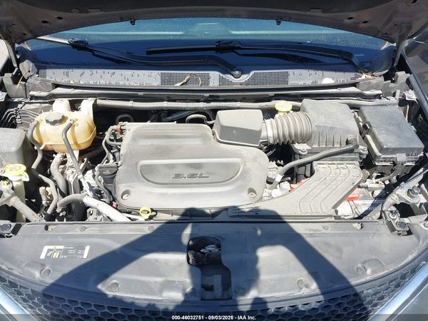 2019 CHRYSLER PACIFICA TOURING — I10