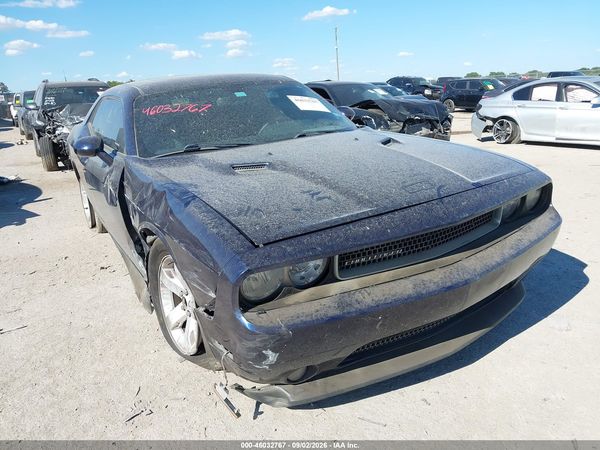 2014 DODGE CHALLENGER SXT PLUS — I1