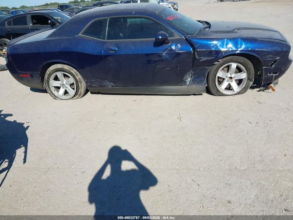 2014 DODGE CHALLENGER SXT PLUS — I116