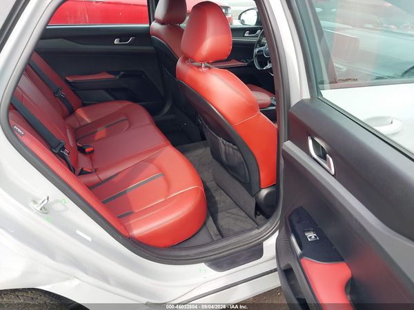 2022 KIA K5 GT-LINE — I8