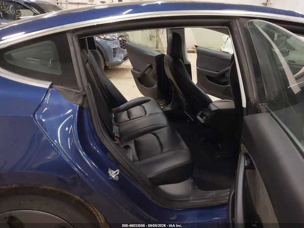 2020 TESLA MODEL 3 — I8