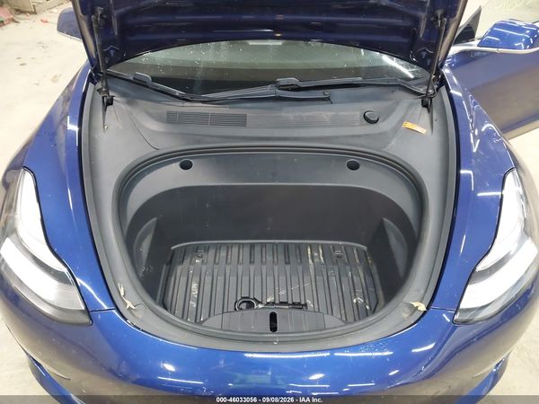 2020 TESLA MODEL 3 — I10