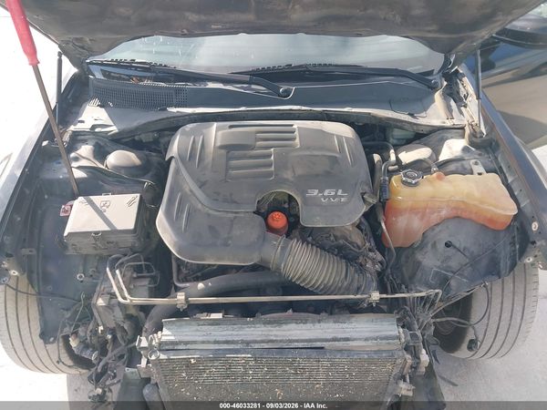 2014 CHRYSLER 300 300S — I10