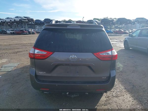 2017 TOYOTA SIENNA XLE PREMIUM 8 PASSENGER