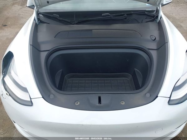 2020 TESLA MODEL Y — I10