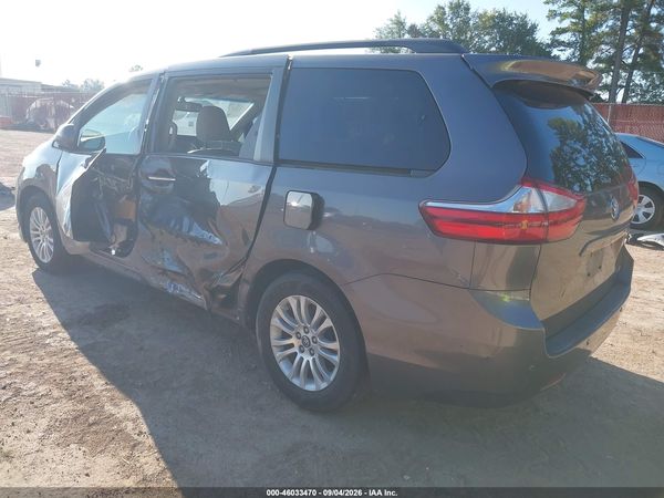 2015 TOYOTA SIENNA XLE 8 PASSENGER — I3