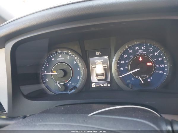2015 TOYOTA SIENNA XLE 8 PASSENGER — I7