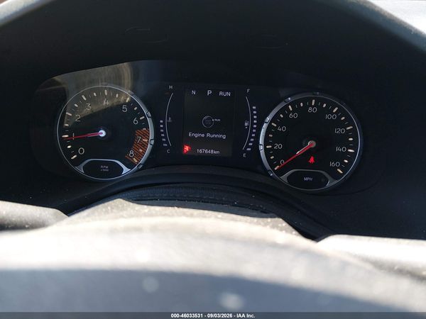 2019 JEEP RENEGADE LATITUDE 4X4 — I7