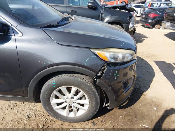 2016 KIA SORENTO 2.4L LX — I6
