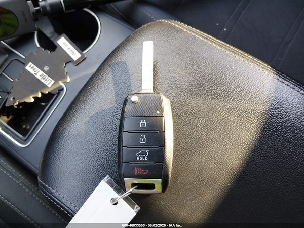 2016 KIA SORENTO 2.4L LX — I11