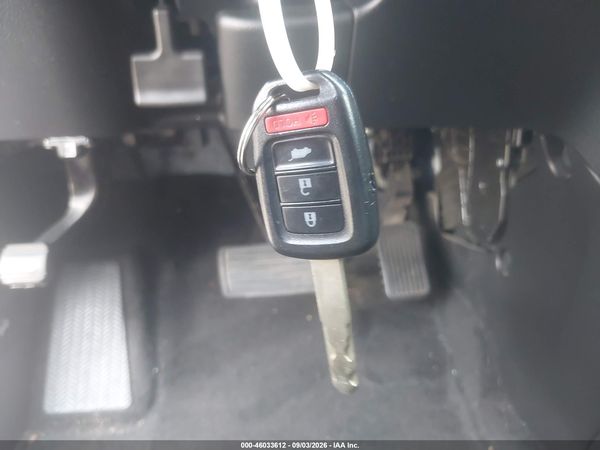 2015 HONDA CR-V LX — I11