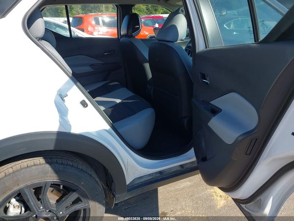 2024 NISSAN KICKS SR XTRONIC CVT — I8
