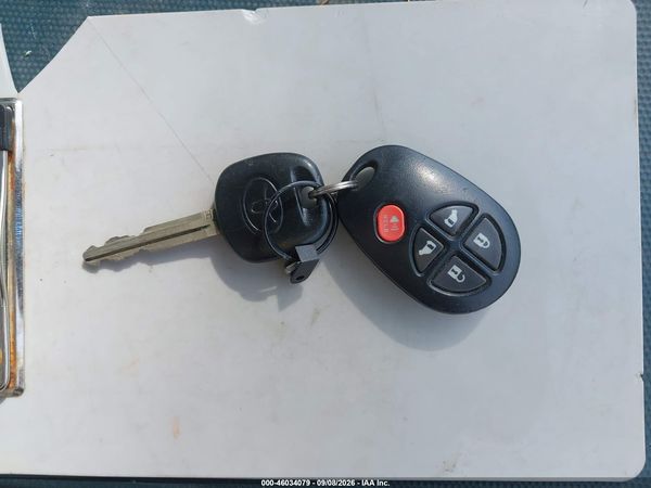 2017 TOYOTA SIENNA LE 8 PASSENGER — I11