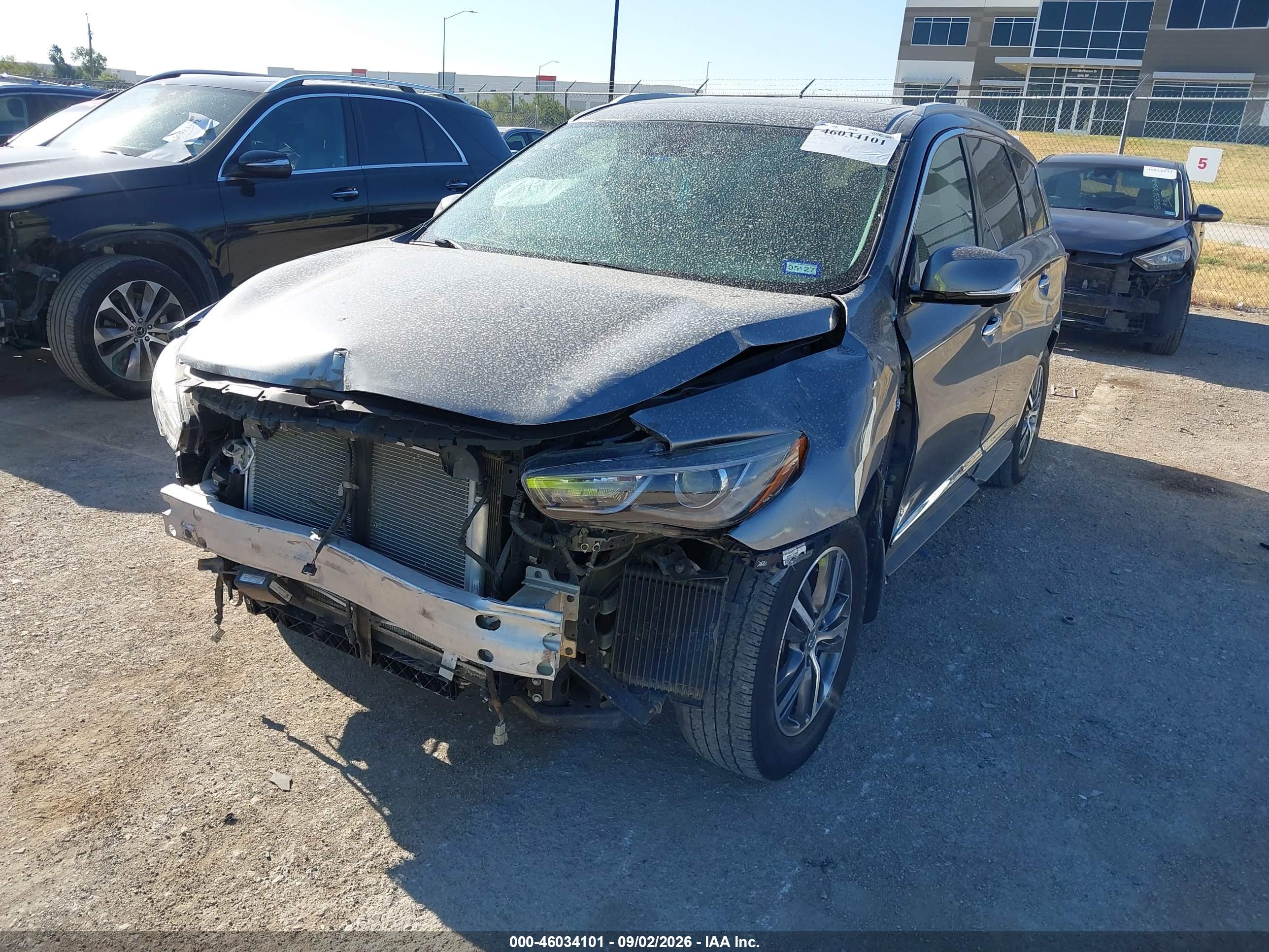 2017 INFINITI QX60 — I2