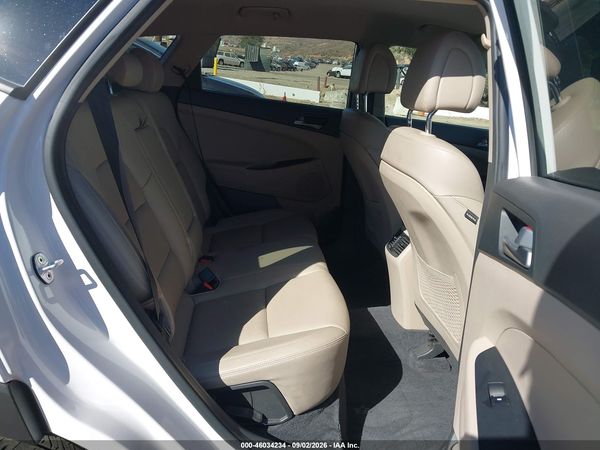 2016 HYUNDAI TUCSON LIMITED — I8