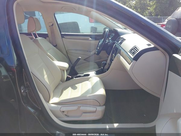 2017 VOLKSWAGEN PASSAT 1.8T SE — I5