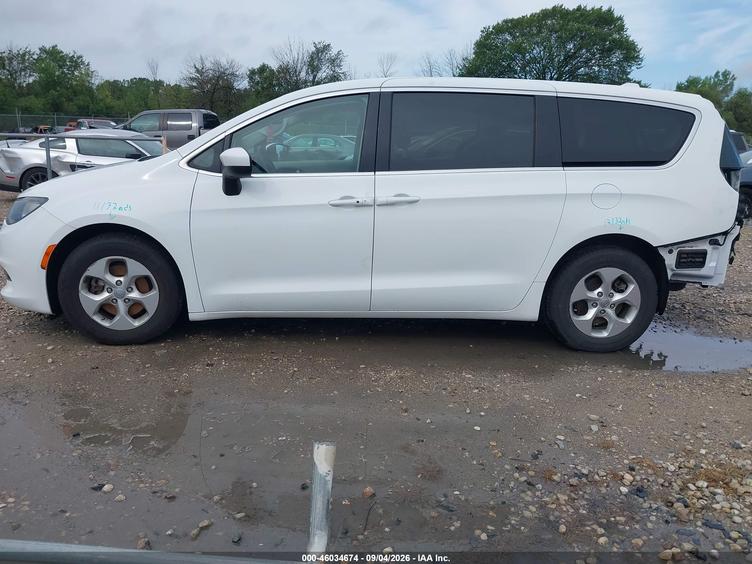 2017 CHRYSLER PACIFICA LX