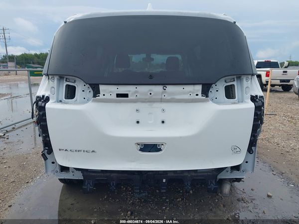 2017 CHRYSLER PACIFICA LX