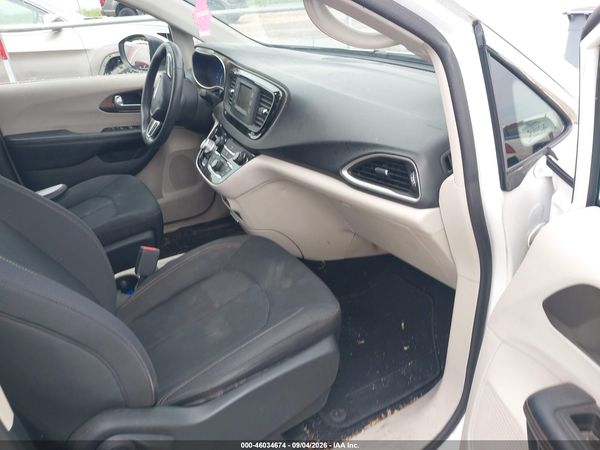2017 CHRYSLER PACIFICA LX