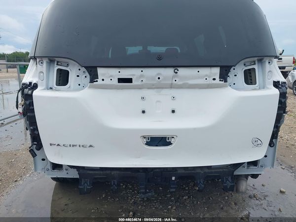 2017 CHRYSLER PACIFICA LX