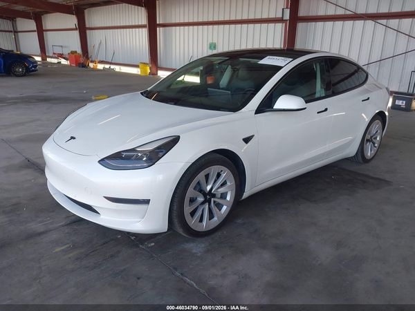 2021 TESLA MODEL 3 — I2