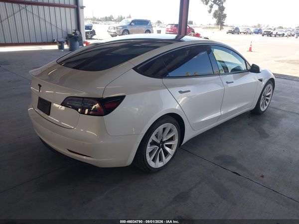 2021 TESLA MODEL 3 — I4