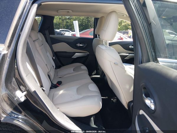 2018 JEEP CHEROKEE LATITUDE FWD — I8