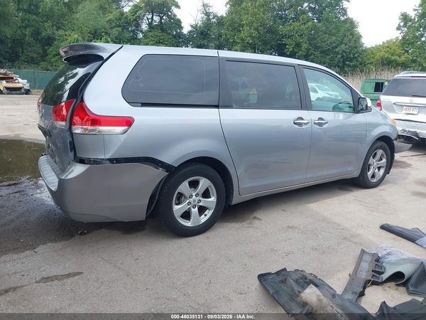 2012 TOYOTA SIENNA BASE V6 7 PASSENGER — I4