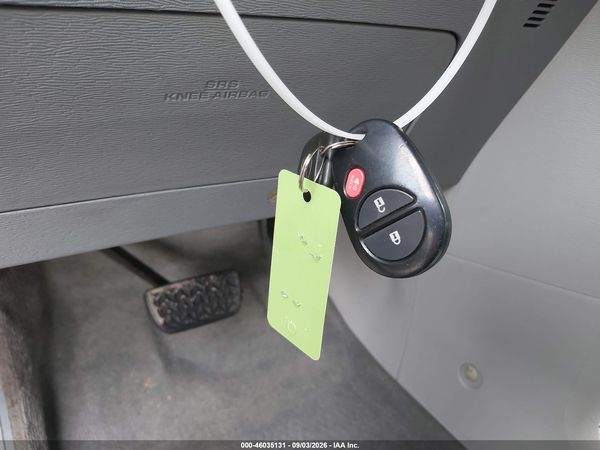 2012 TOYOTA SIENNA BASE V6 7 PASSENGER — I11