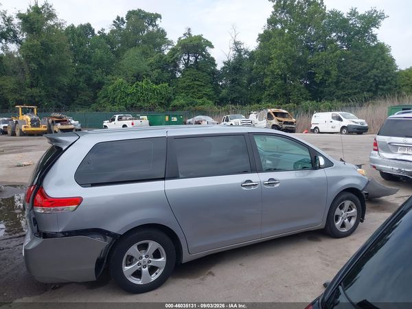2012 TOYOTA SIENNA BASE V6 7 PASSENGER — I116