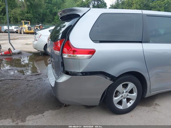 2012 TOYOTA SIENNA BASE V6 7 PASSENGER — I154