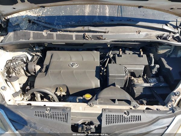 2012 TOYOTA SIENNA LE V6 8 PASSENGER