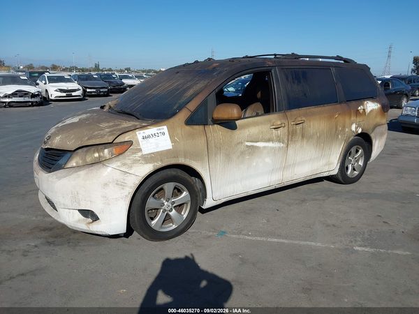 2012 TOYOTA SIENNA LE V6 8 PASSENGER