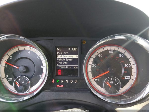 2014 DODGE GRAND CARAVAN R/T — I7