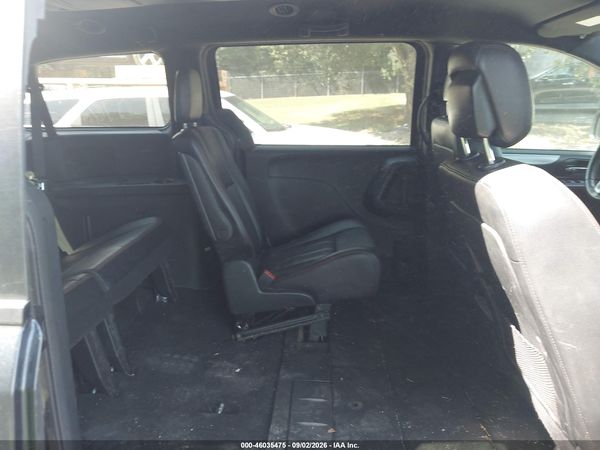 2014 DODGE GRAND CARAVAN R/T — I8