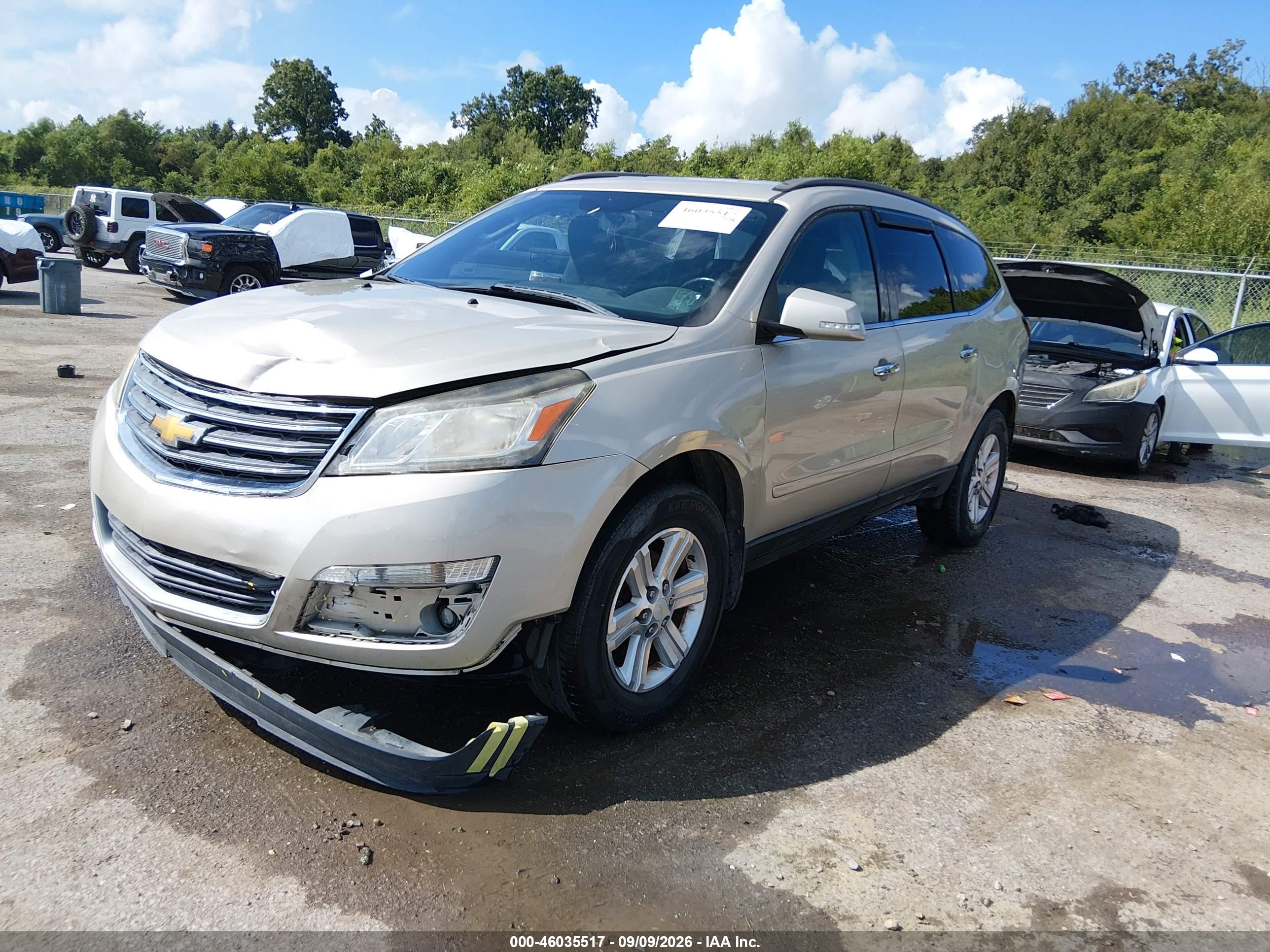 2013 CHEVROLET TRAVERSE 2LT — I2