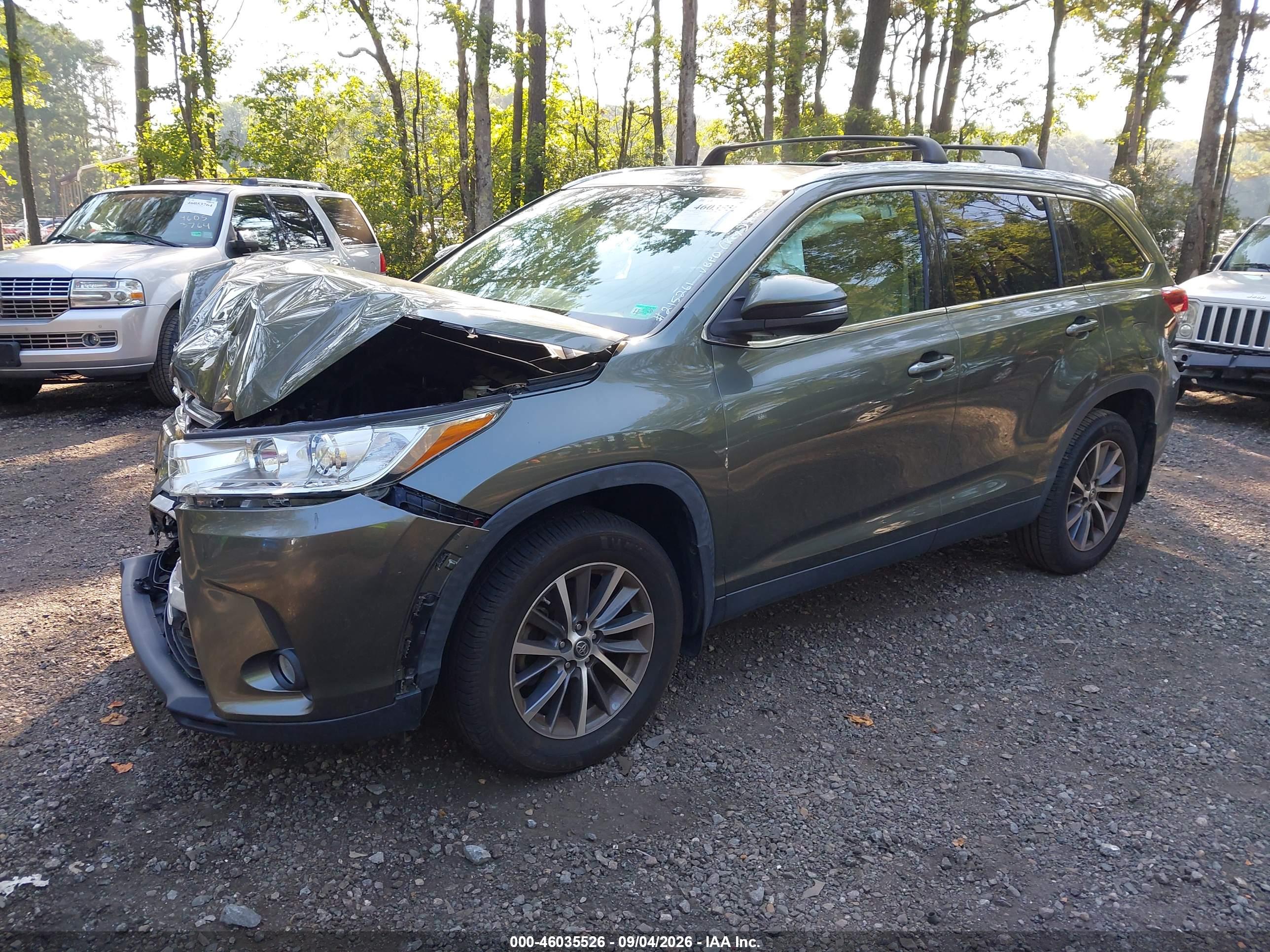 2019 TOYOTA HIGHLANDER XLE — I2