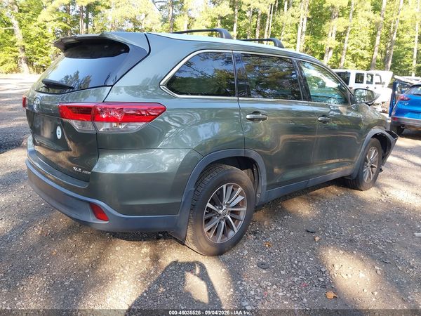 2019 TOYOTA HIGHLANDER XLE — I4