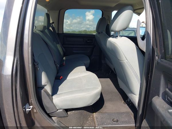 2017 RAM 1500 EXPRESS  4X2 5'7 BOX — I8