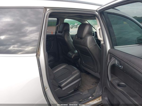 2016 CHEVROLET TRAVERSE 2LT — I8