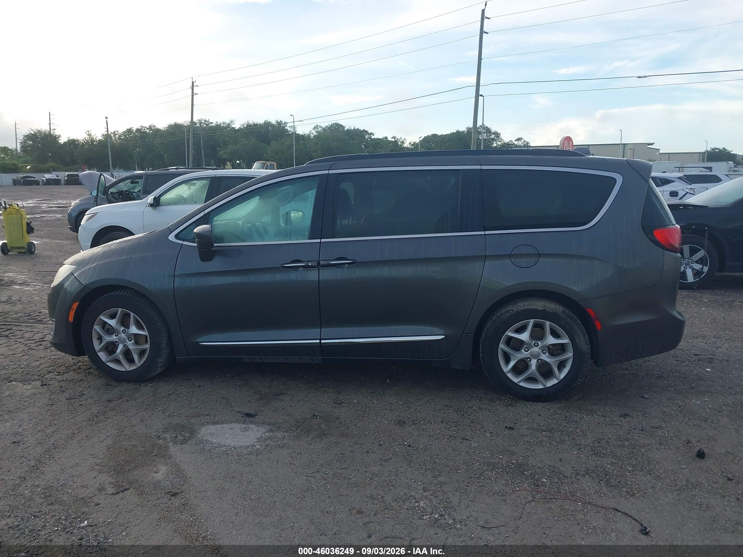 2017 CHRYSLER PACIFICA TOURING-L
