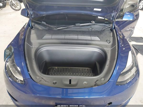 2023 TESLA MODEL Y — I10