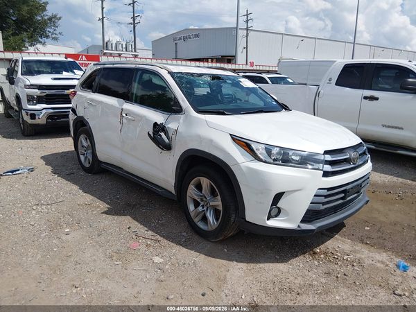 2017 TOYOTA HIGHLANDER LIMITED — I1