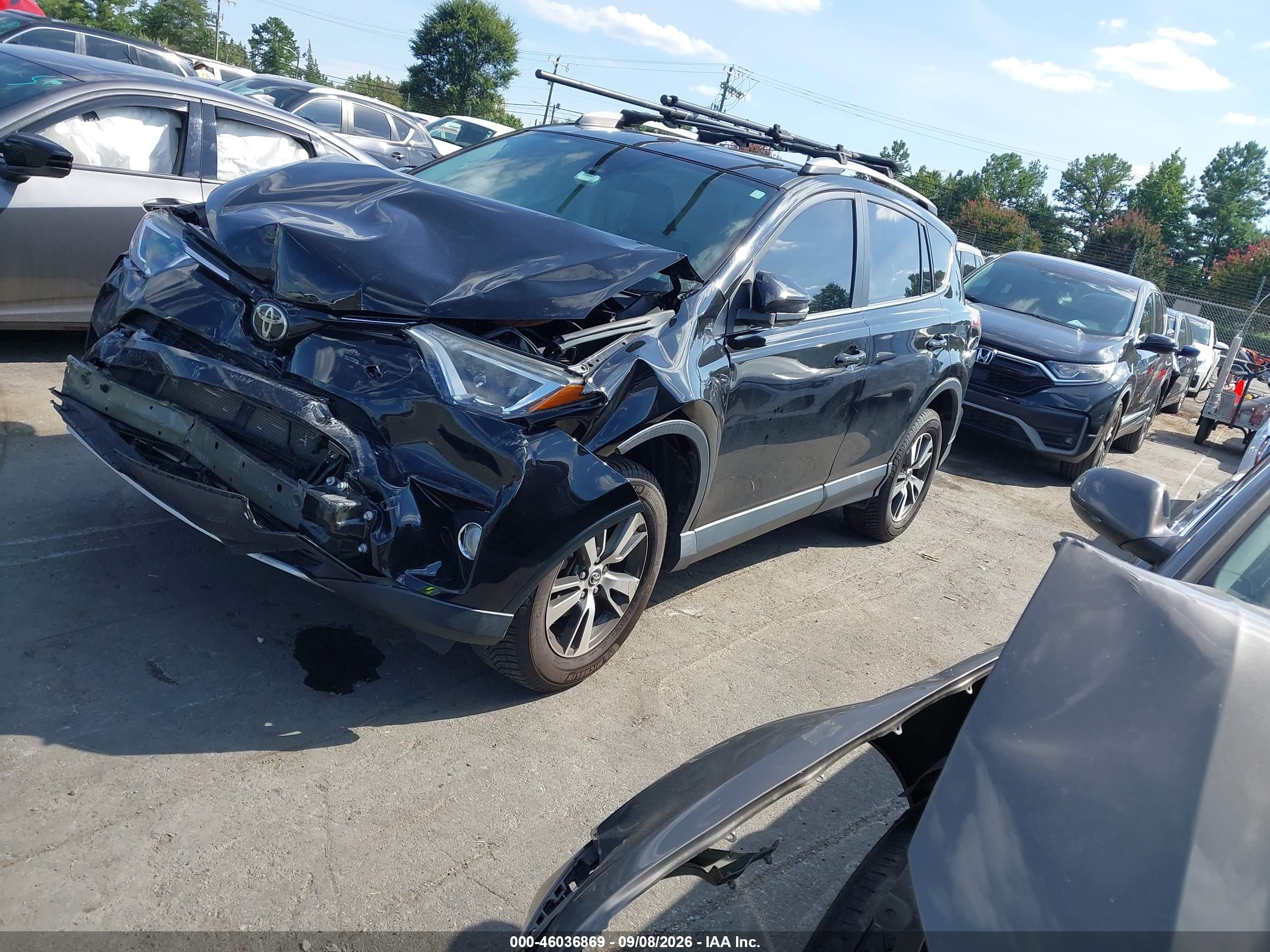 2018 TOYOTA RAV4 XLE — I2