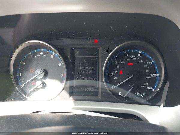 2018 TOYOTA RAV4 XLE — I7