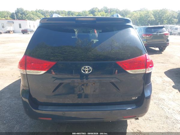 2012 TOYOTA SIENNA XLE V6 8 PASSENGER