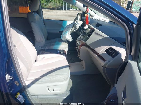 2012 TOYOTA SIENNA XLE V6 8 PASSENGER